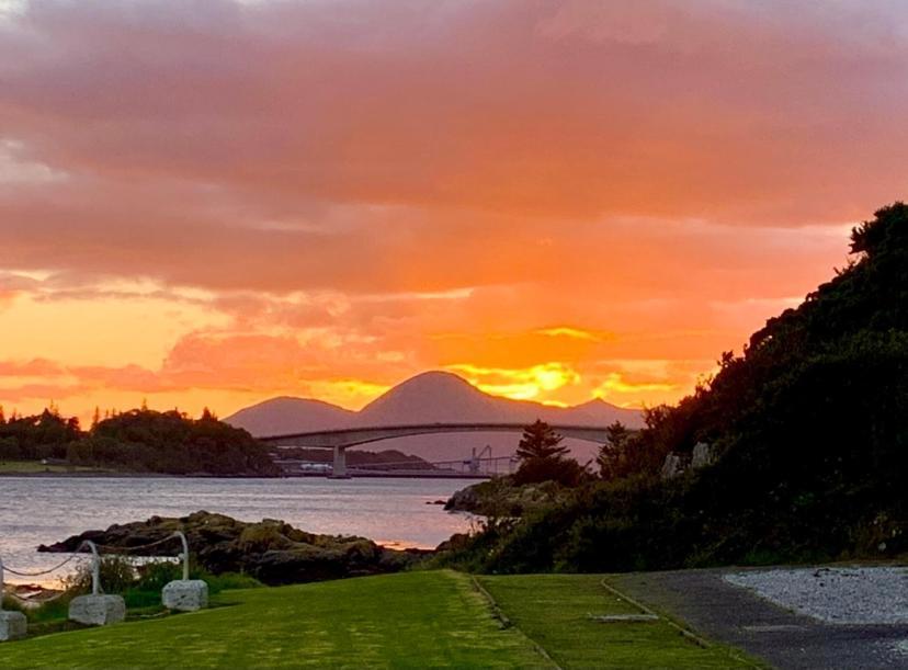 Lochalsh Hotel With Views To The Beautiful Isle Of Skye Kyle of Lochalsh Exterior photo